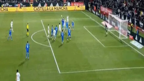 斯特拉斯堡击败马赛，法甲最新战况揭晓